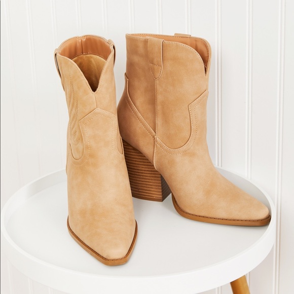 Sold Out - Picture 7 of 14